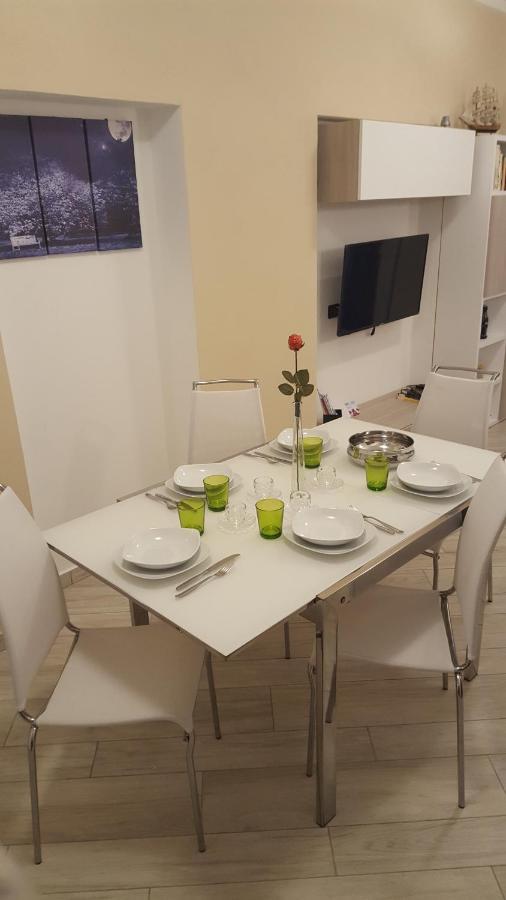 Ferienwohnung Karina House-check in H 24 Como Exterior foto