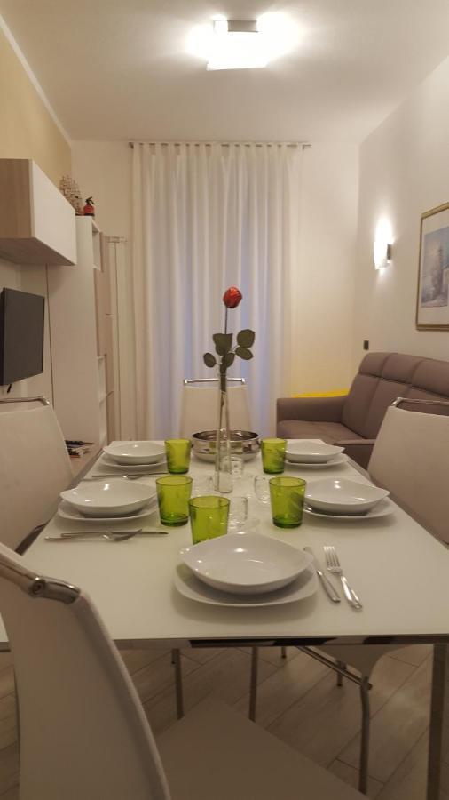 Ferienwohnung Karina House-check in H 24 Como Exterior foto