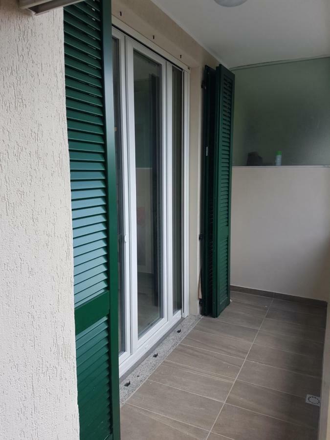 Ferienwohnung Karina House-check in H 24 Como Exterior foto
